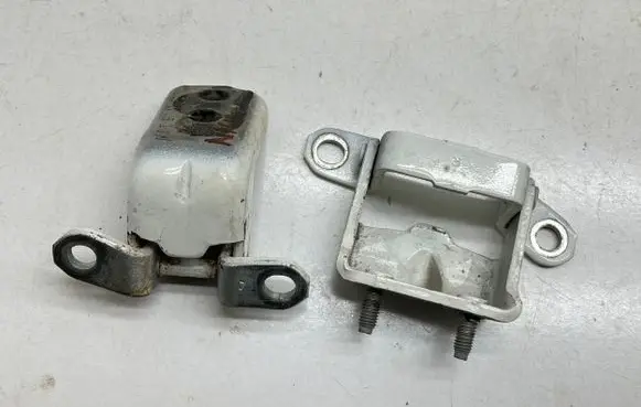 Nissan Note (E12) Rear door hinge set 26143