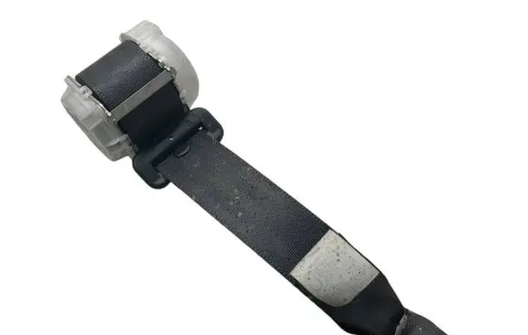 Mitsubishi Lancer X Middle seatbelt (rear) 7H5330 0438020