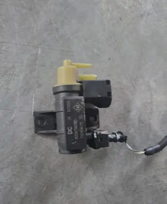 Renault Trafic III (X82) Turbo solenoid valve 8200790180