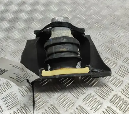Volvo XC60 Engine mount bracket 31686885