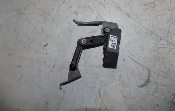 Volvo XC90 Rear air suspension level height sensor 32381798