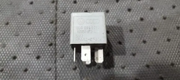 Audi A4 S4 B7 8E 8H Other relay 8D0951253A V23134-B52-X301