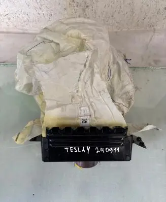 Tesla Model Y Passenger airbag 641046812D