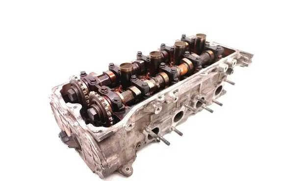 Nissan Micra Engine head CG10DE