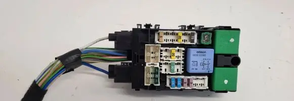 Peugeot 508 Fuse box set 9665492680 018014781 20110610