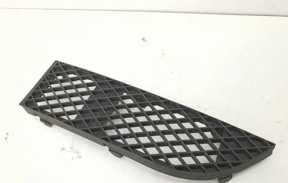 BMW 7 E65 E66 Front bumper lower grill 7135563 51117135563