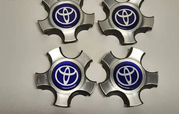 Toyota Avensis Verso Original wheel cap 