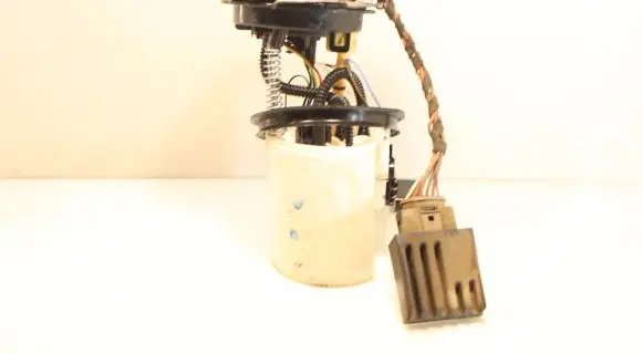 Volkswagen Golf VII Mechanical fuel pump 