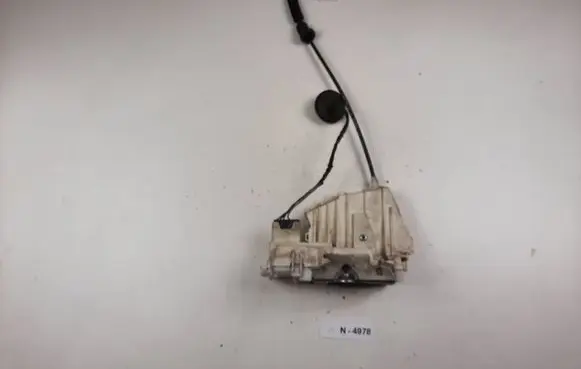 Mercedes-Benz B W245 Front door lock 1697202835Q4