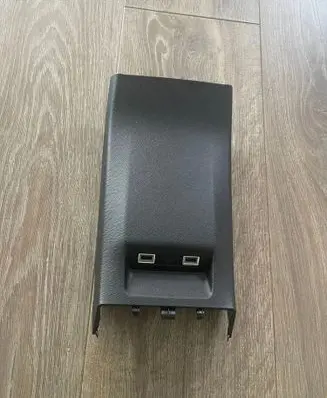 DS Automobiles 7 Crossback Other center console (tunnel) element 9824334337 9821184677