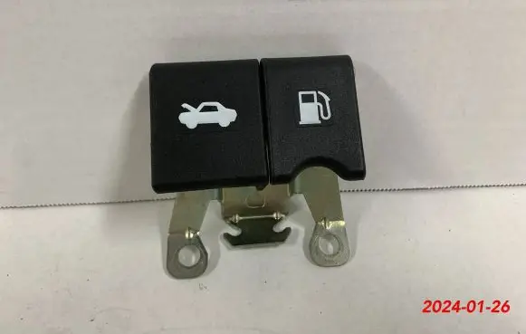 Nissan Juke I F15 Engine bonnet (hood) release handle