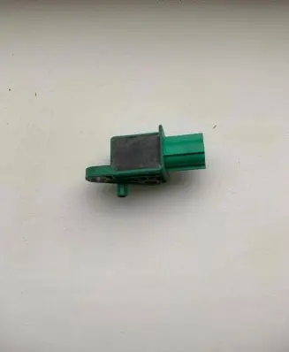 Volkswagen Golf V Airbag deployment crash/impact sensor 1K0909606C