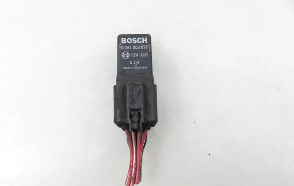Volvo V70 Glow plug pre-heat relay 30751798 0281003037