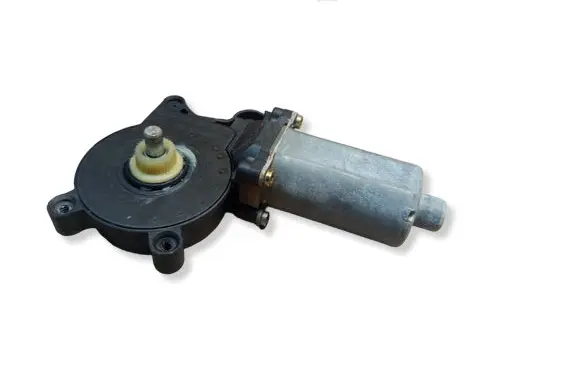 BMW X3 E83 Front door window regulator motor 8362064 119143XXX