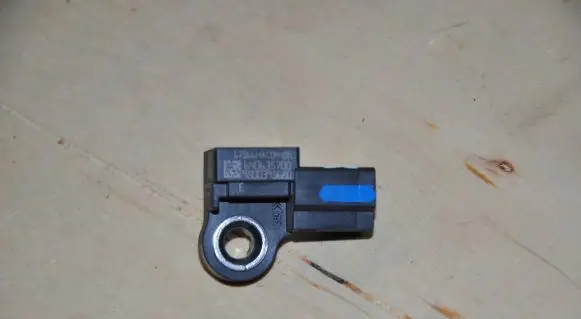 Citroen C4 II Picasso Airbag deployment crash/impact sensor 9800395680