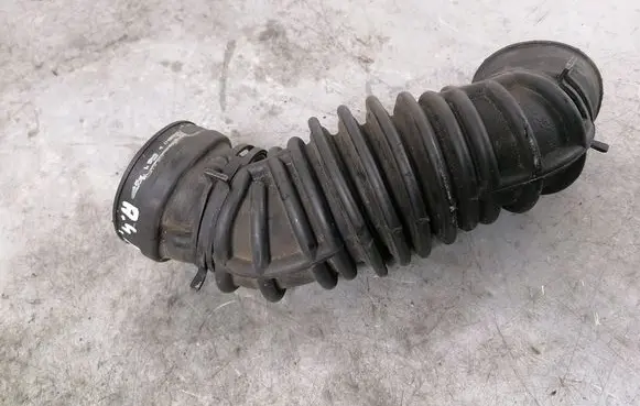 Audi A4 S4 B7 8E 8H Air intake hose/pipe 8E0133356D