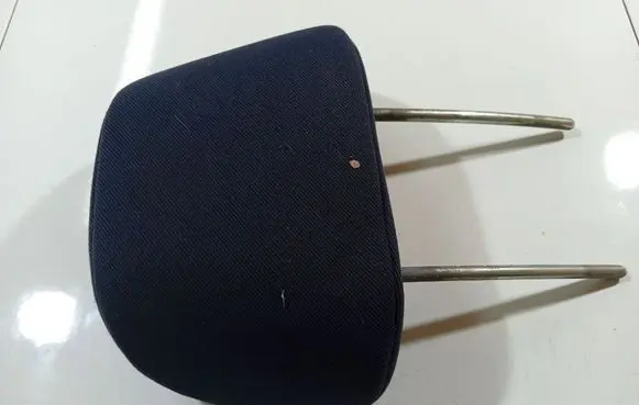 Mitsubishi Colt Front seat headrest 