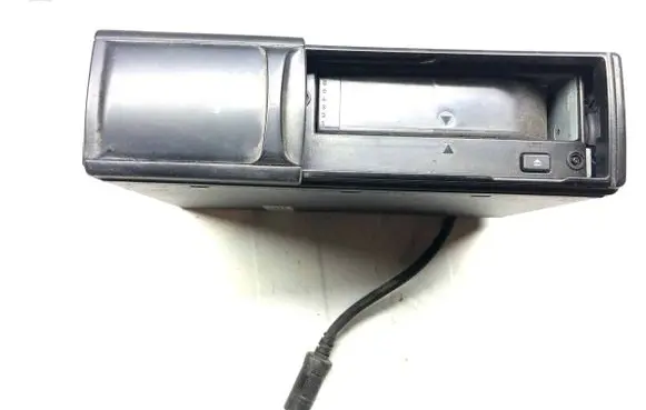 Audi A6 S6 C5 4B CD/DVD changer FAD5735 28157672