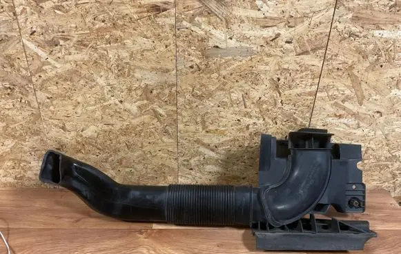 Ford Mondeo MK IV Air intake duct part AG919E635AB 1061976S01