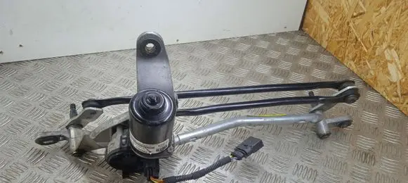 Maserati Quattroporte Front wiper linkage and motor 670007561