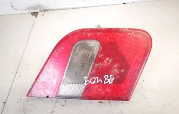 Tailgate rear/tail lights