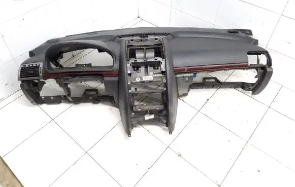 Peugeot 407 Dashboard 9644559880 9644588880 9641259880