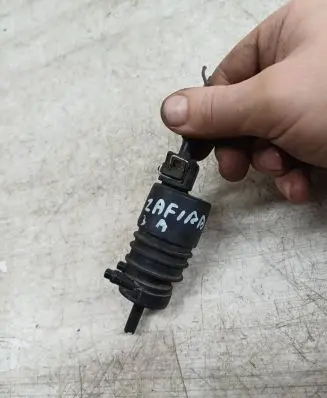 Opel Zafira A Windscreen/windshield washer pump