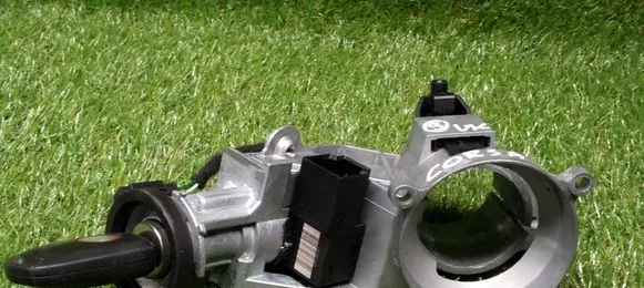 Opel Corsa D Ignition lock 56155E
