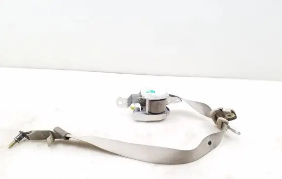 Nissan Pathfinder R51 Front seatbelt