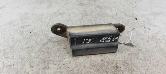 Chrysler Pacifica Radiator mount bracket NOCODE