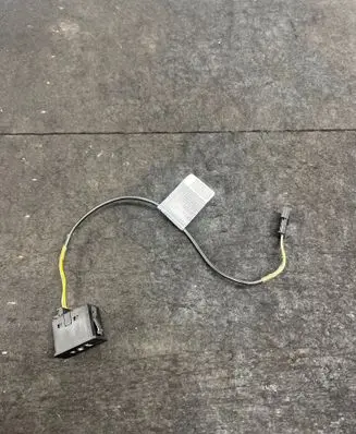BMW 3 E90 E91 AUX in-socket connector 6930561