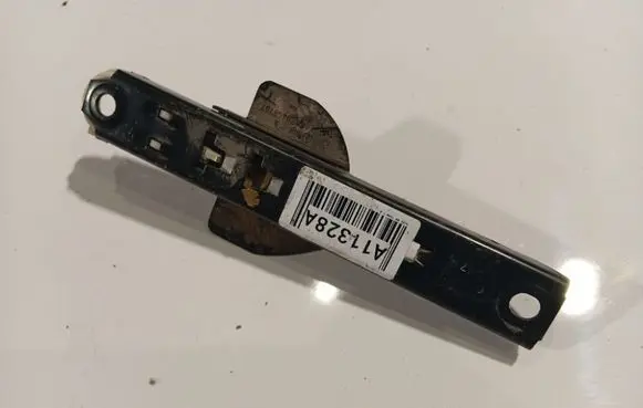 Audi 80 90 B3 Seat belt adjustment rail