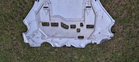 Porsche 718 Cayman 982 982c Engine splash shield/under tray 982825213