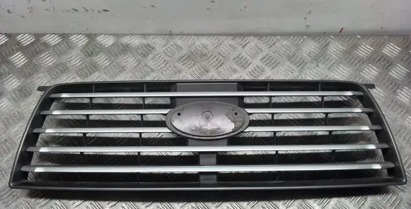 Subaru Forester SG Front bumper upper radiator grill