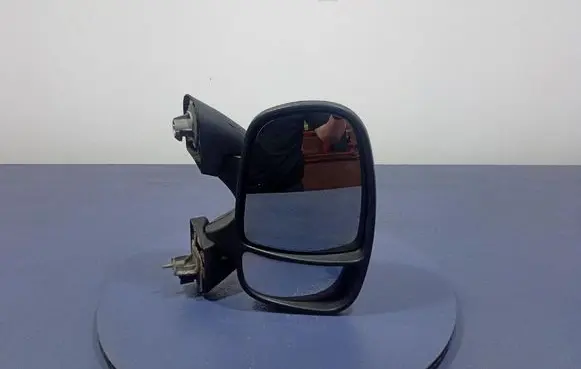 Opel Vivaro Front door electric wing mirror 