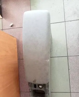 Renault Laguna II Armrest 000