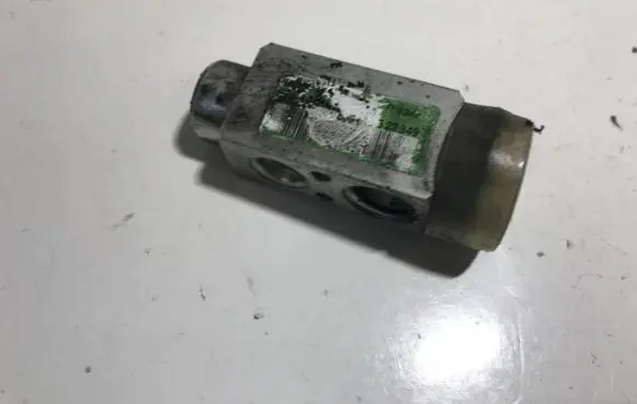 Nissan Micra Air conditioning (A/C) expansion valve 323346 r134a