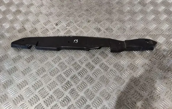 Fender trim (molding)