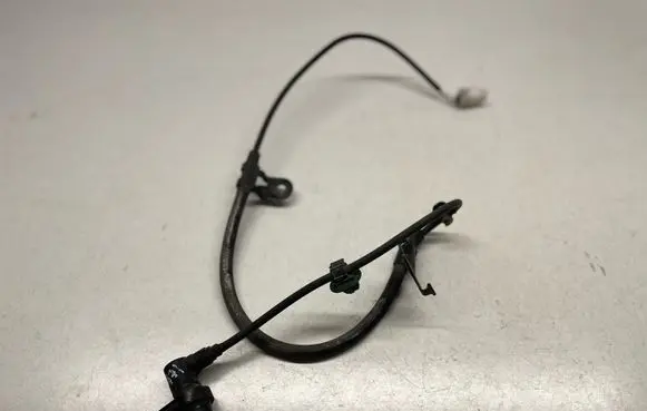 Toyota Yaris ABS brake wheel speed sensor 8954352010