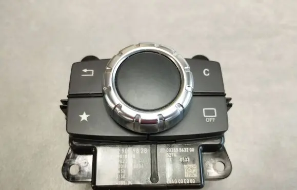 Mercedes-Benz CLS C218 X218 Head unit multimedia control A2129009828