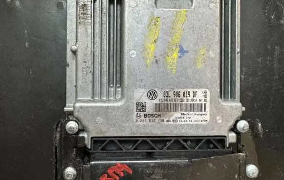 Seat Exeo (3R) Engine control unit/module 03L906019DF 03L906019D 0281017138