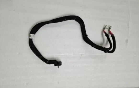 Jeep Grand Cherokee WL Positive cable (battery) P68458250AC