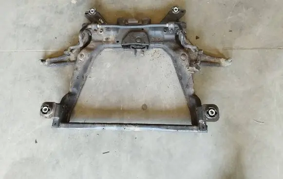 Ford Mondeo MK V Front subframe dg9c5c145