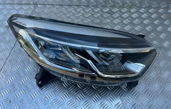 Renault Captur II Headlight/headlamp 260100400R