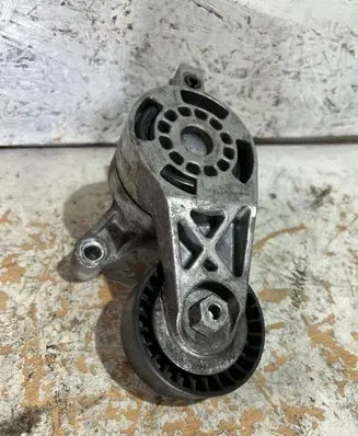Volkswagen PASSAT B6 Alternator belt tensioner 