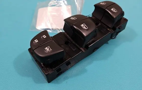 Nissan Qashqai Electric window control switch IMPRK1481639