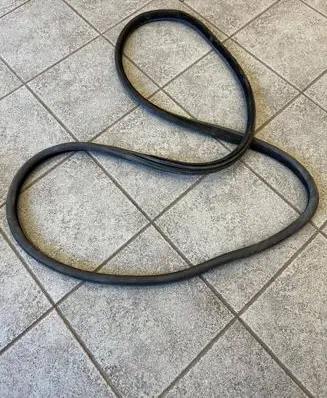 BMW 5 F10 F11 Front door rubber seal 7182270