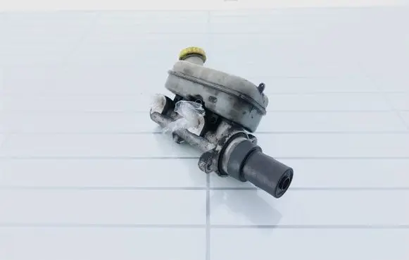 Chrysler Grand Voyager IV Master brake cylinder p04721154ab