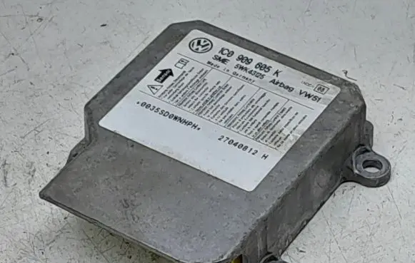 Skoda Fabia Mk1 (6Y) Airbag control unit/module 1C909605K