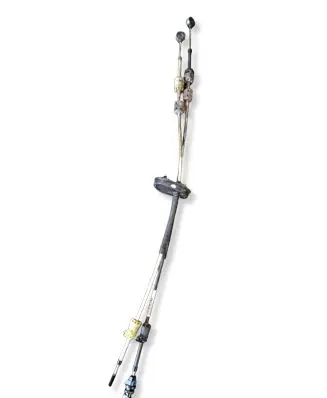Opel Astra J Gear shift cable linkage 55577317
